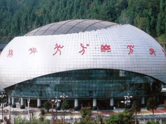锦州体育中心球形网架加工安装